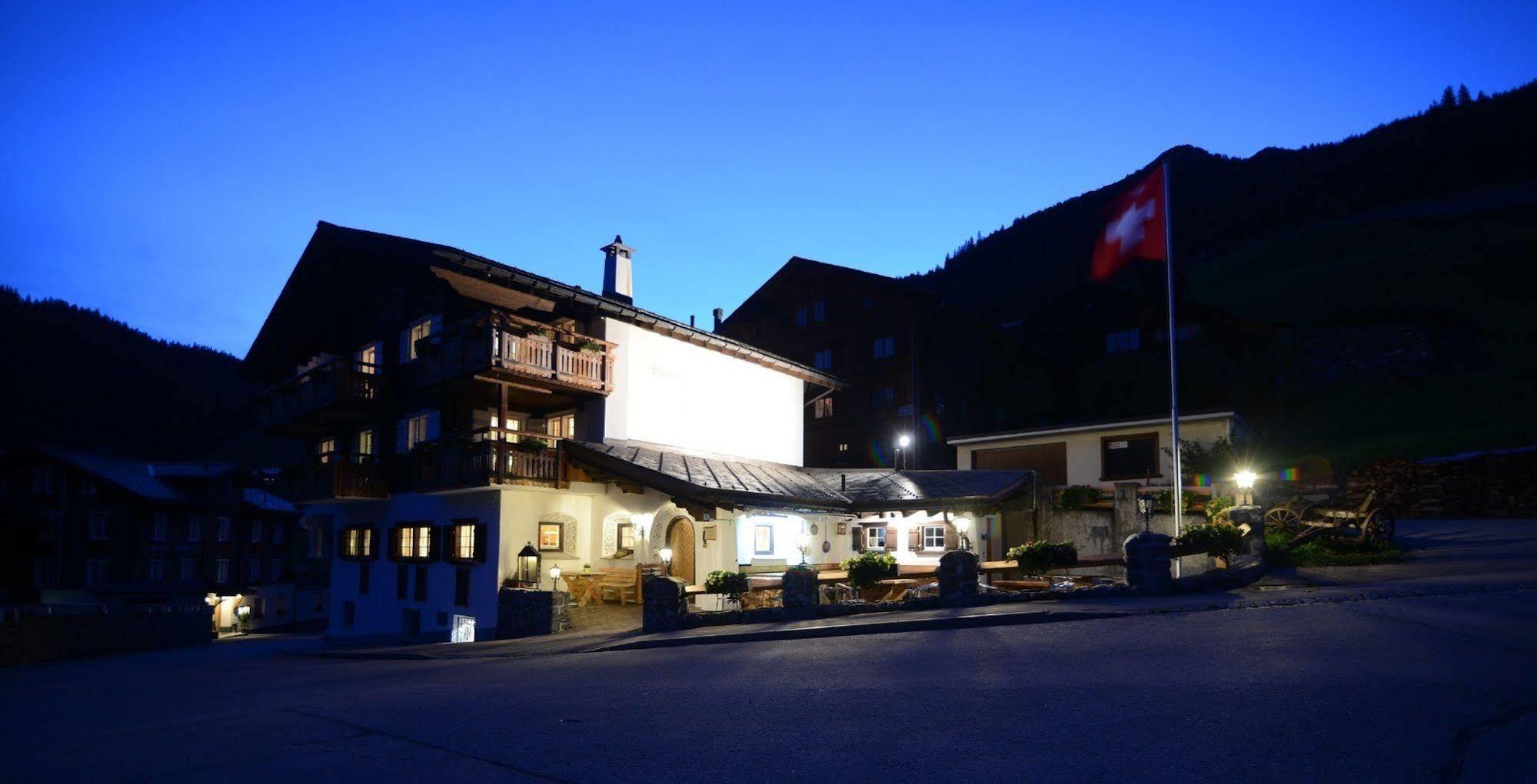 Hotel Madrisajoch St. Antönien Exterior foto